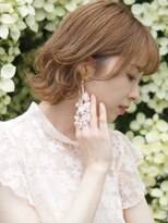 アトリエ フェム(atelier.fem)&nbsp;柔らかな動きのベージュミディ