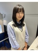 バッサリミディアム!飽きたらお顔周りにレイヤーを◎!