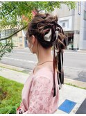 ツイストハイポニーテール