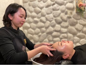 ミモザ シンサイバシ(Mimosa shinsaibashi)の写真/【心斎橋駅徒歩4分】髪のダメージが気になる方に…。頭皮のお悩みを改善しながら健康的な髪へと導きます＊