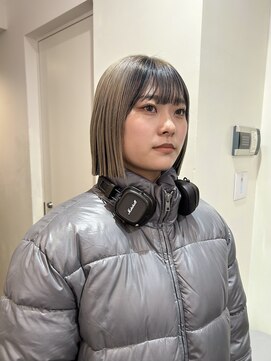 マルケ ドゥ マッシュ(MaruQuee de mashu) 切りっぱなしボブ/アンブレラカラー