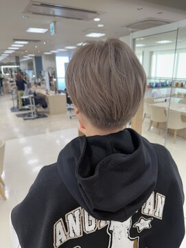 ケンジ 平塚ラスカ店(KENJE) 【ミルクティーベージュ/メンズ/平塚】渡辺さとみ