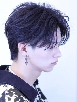 アーリー(Ali'i) フェザーパーマブルーブラック韓国マッシュセンターパートウルフ