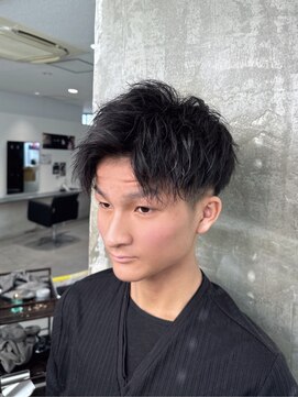 メンズサロン キング 枚方店(Men’s salon K!ng) ホワイトメッシュ/ツイスト/ツイスパ/パーマ/メンズ/眉毛