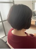 【癖毛の髪でも】大人ショート