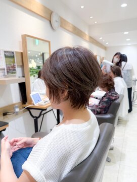 ステラバイケンジ 藤沢(STELLA by KENJE) 白髪ぼかし細めハイライト30代40代50代グレージュ