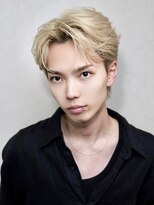 レガシー(REGASEA)&nbsp;センターパート フェザーショート コンマヘア メンズブリーチ