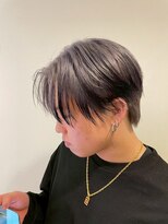 エール 生駒(aile Total Beauty Salon)&nbsp;韓国風センターパート×シルバー×エンドカラー