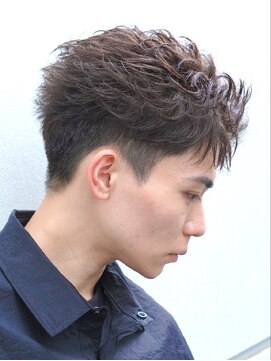 フィフス トウキョウ (fifth TOKYO) 渋谷フェザーパーマセンターパートヘアルーズパーマメンズカット