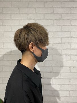 ビスイル 秋葉原店(Vis ill) メンズ/ツーブロック/刈り上げ/ツイストパーマ/ベージュ/透明感