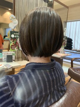 ジールドゥーエ(Zeal due) ショートボブ