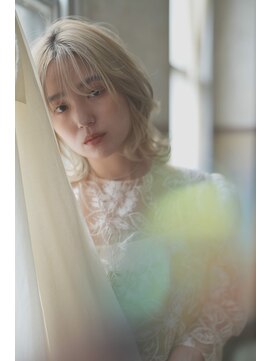 ソワンドブレスセルン 心斎橋(soin de brace cerne) ホワイトベージュ