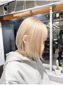 ホワイトベージュ　ボブ