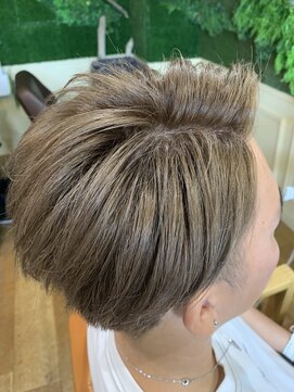 レガーロ(regalo) ブロック・刈り上げ・ショートレイヤー