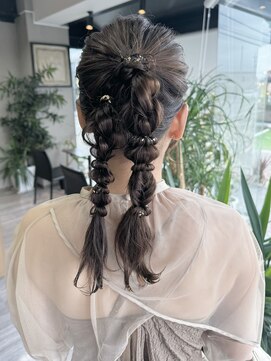 アリカ(arika) ツインポニー/編みおろしヘアセット