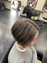 アイズ 渋沢(AIZU)&nbsp;白髪染めなしの白髪ぼかしハイライト　ミルクティーベージュ