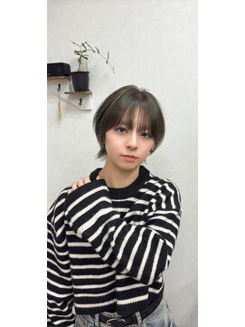 リングバイモアムー(Ring by Moremuu) オリーブグレージュ　ショートウルフ