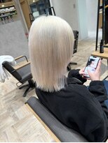 ライラック(LILAC)&nbsp;色落ち知らず！抜きっぱなしブロンド