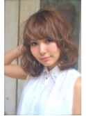エアリー波打ちウェーブパーマ×抜け感ベージュ