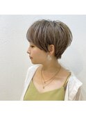 Coast.ショートヘア×ミルクティーカラー×デザインブリーチ
