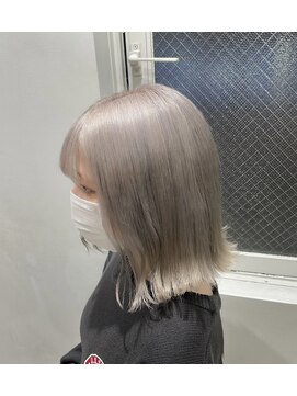 アヴァンス 京橋店(AVANCE) ホワイトグレージュ