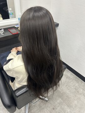 フース(Hus) ダークグレージュ