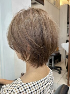 ハーツ(Heart's) 白髪ぼかし脱白髪染め似合わせショートボブ40代50代60代