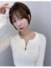 上品な大人女性にはショートヘアのシルエットとカラーやハイライトでオシャレで綺麗なスタイルに［錦糸町］