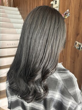 アヴァンス 天王寺店(AVANCE.) ブルーブラック×透明感