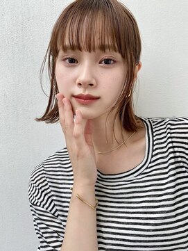 ベター(better) ストレートパーマで湿気知らずの髪に。コンパクトな耳かけボブ