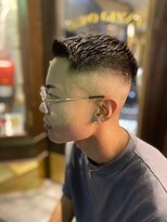 レオヘアワークス(LEO HAIR WORKS) ハイスキンフェード フェザーアップ 新潟 女池