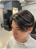 メンズフェザーパーマでお手入れがラクに◎センターパート