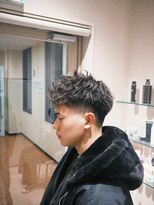 アレアル 広島並木通り店(ALEAR)&nbsp;スパイキーパーマ テーパーフェード×ツイストパーマ