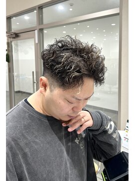 アッドバイケンジ(Add.. by KENJE) カット+ソフトツイストパーマ【戸塚/戸塚駅/戸塚駅近/メンズ