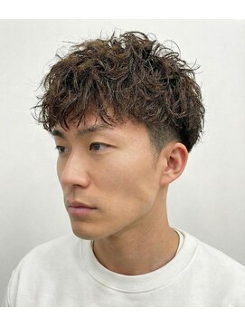 ブレイブボーイズ(BRAVE Boyz) トレンドの波巻きツイスト×すっきりフェード［BRAVE Boys］