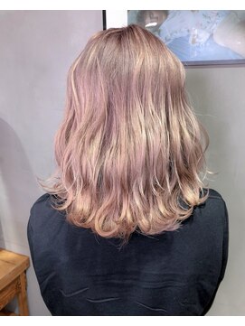 ジーナ(XENA) ピンキーベージュ