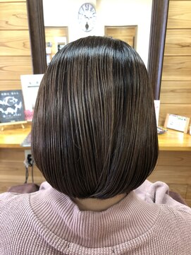 クロック バイ オハナ(Clock by Ohana) ストレートボブ