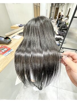 フェリア 松山(Feria) 【Feria松山】白石の美髪矯正☆