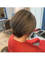 トワイロ(TOWAIRO)&nbsp;シャドウルーツグレージュショート