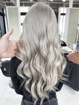 オリ(‘Oli) ホワイト