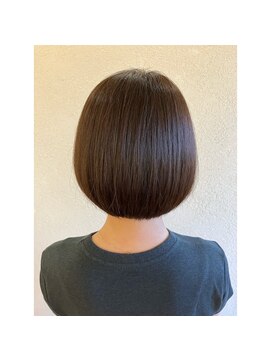 エルサフィロ キタハマ(el zafiro kitahama) 20×30×40代×似合わせカット×ツヤカラー×お手入れ簡単×ボブ