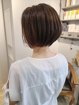 ヘア ケア ディエイチケー(HAIR CARE DHK) アクセントカラーがお洒落ショートボブ