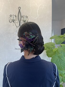 ビーカルム(美calm) 大人上品まとめ髪