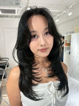 ヨロ 上野(YOLO) ハイライトカラーミルクティーベージュレイヤーカット