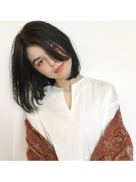 ロビン アンド ダルク(robin&darc) 【robin】【代官山】ナチュラルストレートミディ【ストカール】