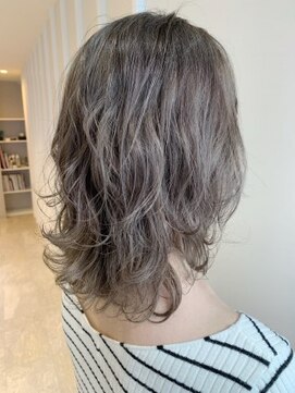 エイクス ヘア デザイン×美髪クリニック 千葉(AQs hair design) デザインカラーシルバー【AQs松尾和樹】