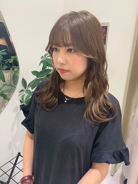 ジーナ セントラル銀座(Zina) ツヤ感カラー＊韓国風巻き髪＊アッシュベージュ【ZinaCENTRAL】