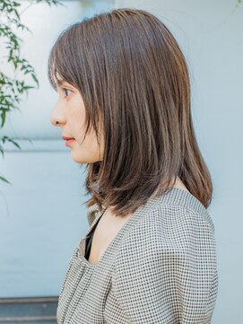 シンシ(Cinci) ミディアムボブスタイル