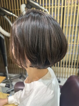 松本平太郎美容室 銀座パートツー(PART2) ハイライトイノアカラーボブ