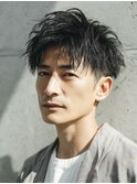 ドライ質感のニュアンスアップバング